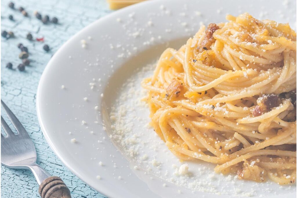 Receita macarrão carbonara tradicional